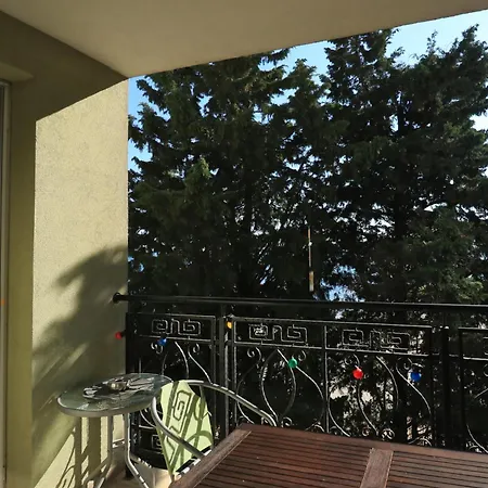 първа линия Apartment *