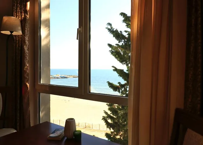 първа линия Apartment *