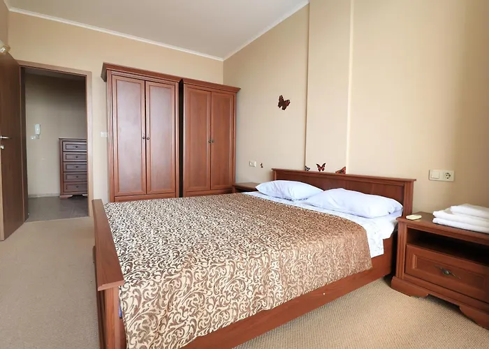 първа линия Apartment *