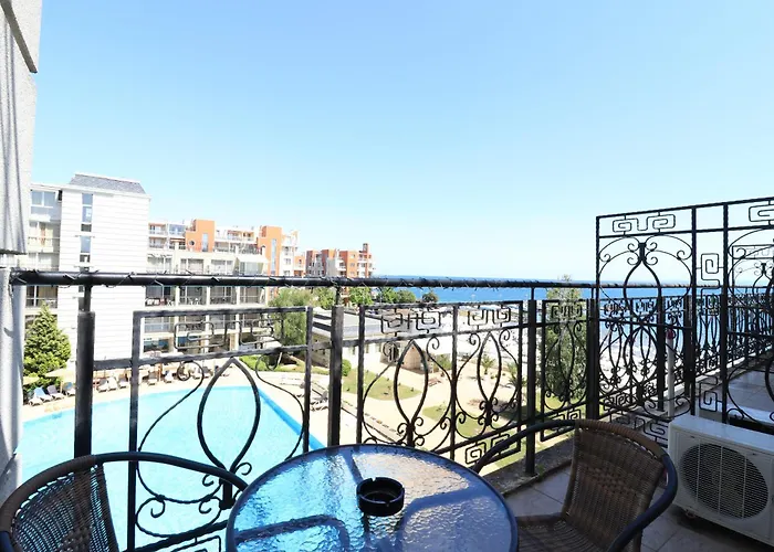 Apartment първа линия Pomorie