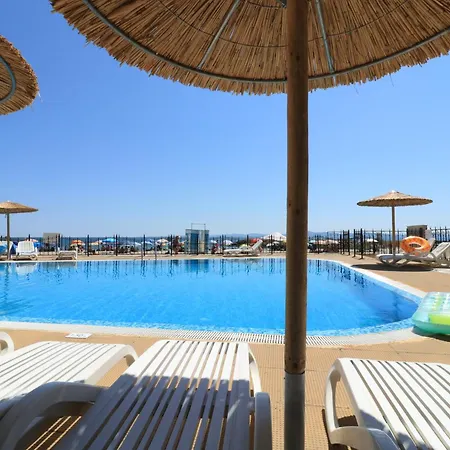 първа линия Lejlighed *