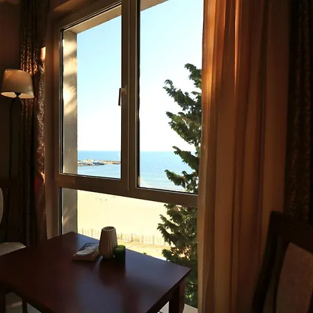 първа линия Daire *