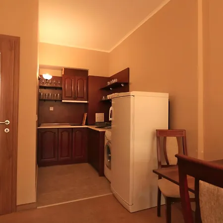 първа линия Ahyolu