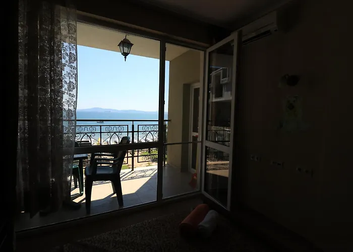 първа линия Apartman Pomorie